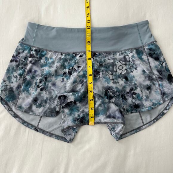 Lululemon Speed Up Athletic Shorts in Kaleidofloral Multi / Blue Cast 8 Tall - Picture 7 of 14